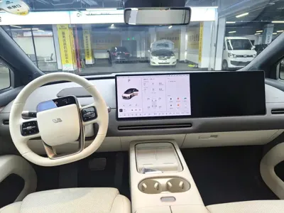 Li Auto 理想i6