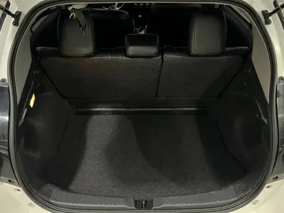 Toyota Yaris L