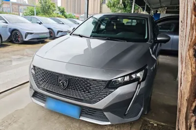 Peugeot 408