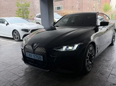 BMW i4