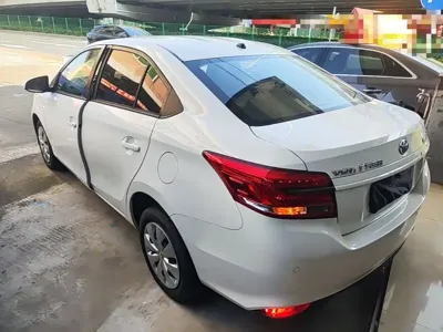 Toyota Yaris L