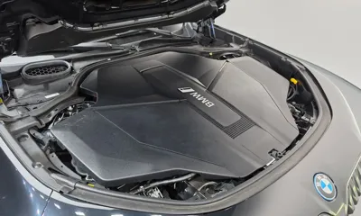 BMW i7