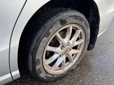 BYD M6