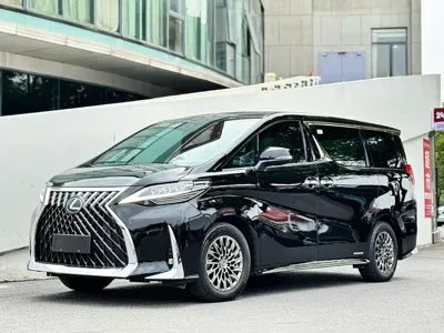 Lexus LM