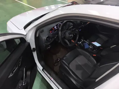 Audi Q2L