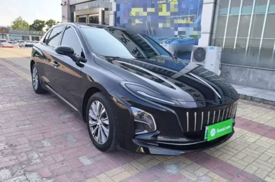 Hongqi E-QM5