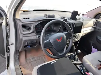Wuling Hongguang V