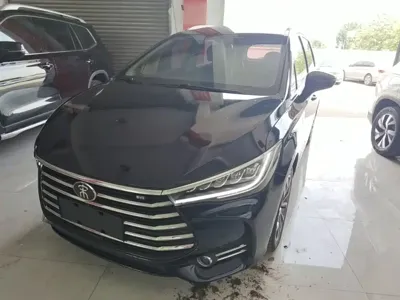 BYD MAX
