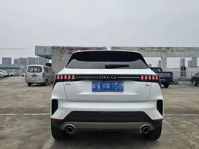 Lynk & Co 06