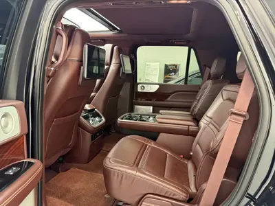 Lincoln Navigator