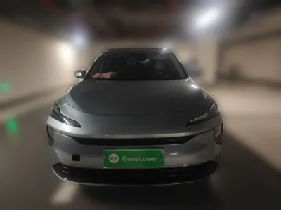 Roewe D6