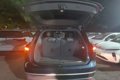 Nio ES8