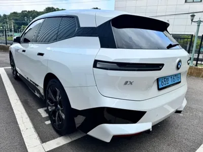 BMW iX