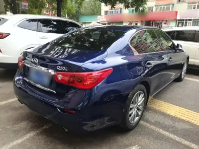 Infiniti Q50L