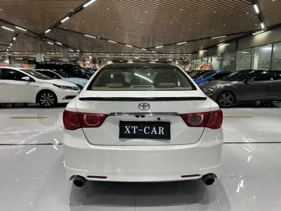 Toyota Reiz