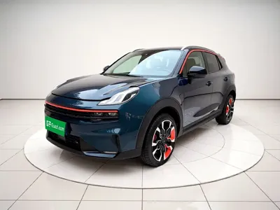 Lynk & Co 06