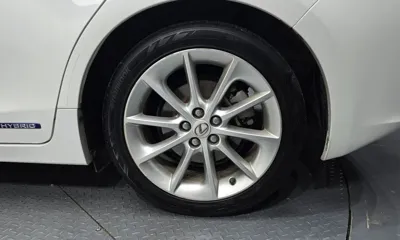 Lexus CT200h