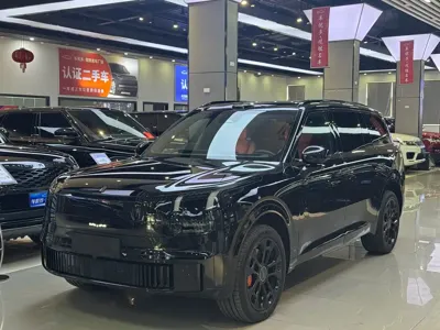 Lynk & Co 领克900
