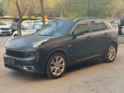 Lynk & Co 01