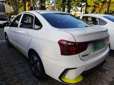 Dongfeng Aeolus E70