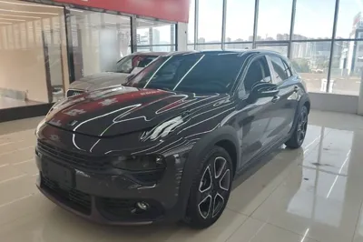 Lynk & Co 02