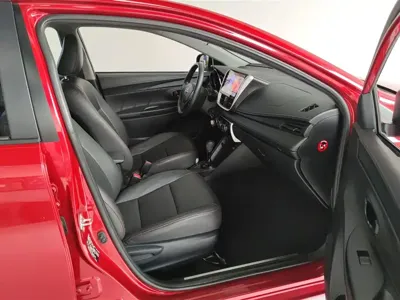 Toyota Yaris L