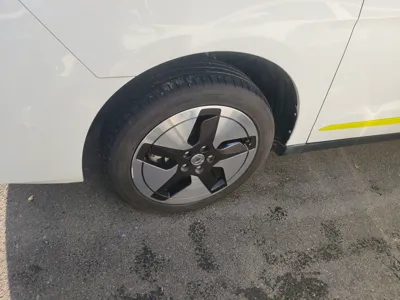Dongfeng Aeolus E70