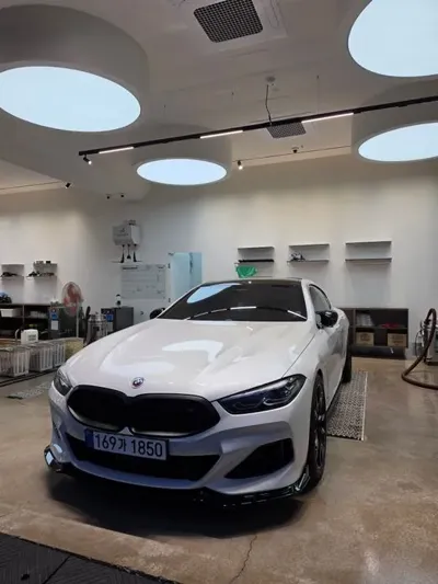 BMW 8-Series