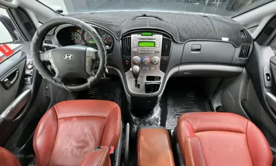 Hyundai Starex