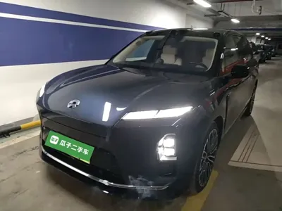 Nio ES8