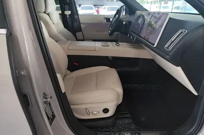Li Auto L6