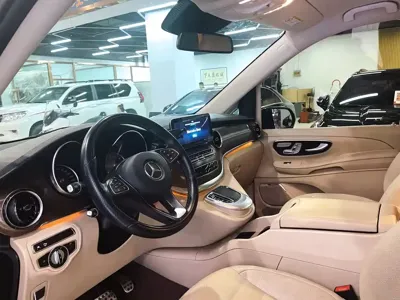 Mercedes-Benz V-Class