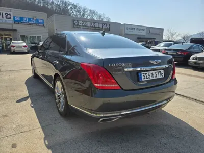 Genesis EQ900