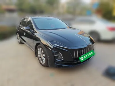 Hongqi E-QM5