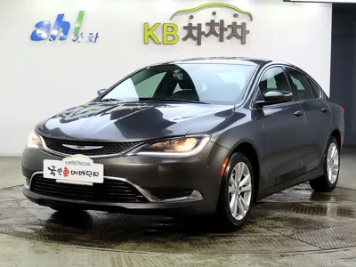 Chrysler 200
