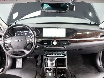 Genesis EQ900