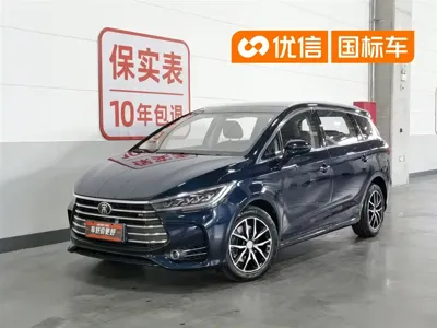 BYD MAX