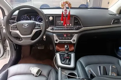 Hyundai Elantra (6th Generation