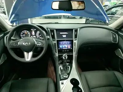 Infiniti Q50L