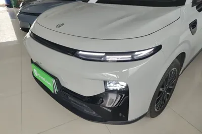 Leapmotor B10