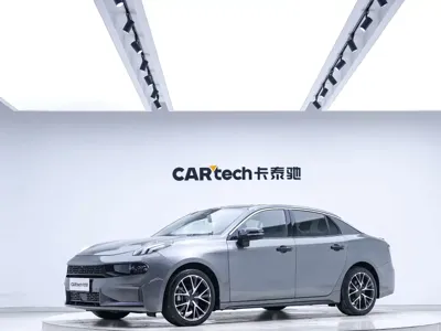 Lynk & Co 03
