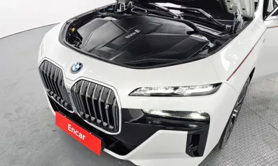 BMW i7
