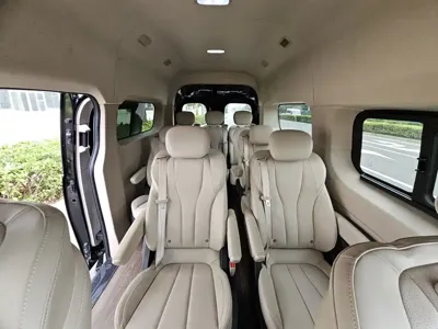 Maxus V70