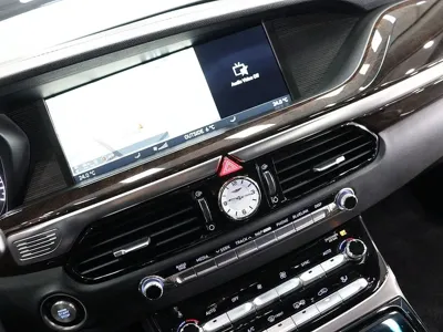Genesis EQ900