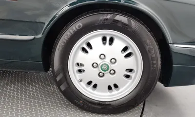 Jaguar XJ-6
