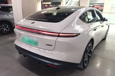 Nio ET5