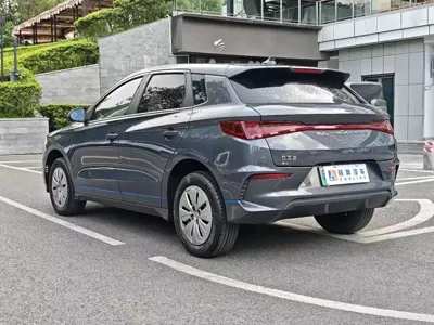 BYD e2