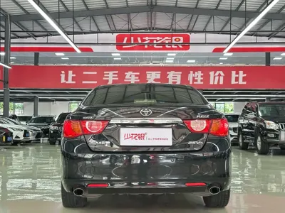 Toyota Reiz