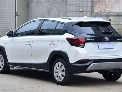 Toyota Yaris L