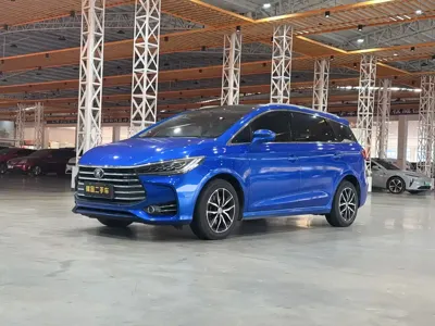 BYD MAX